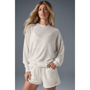 Alo Yoga Early Spring Hoodies: Effortless New Style