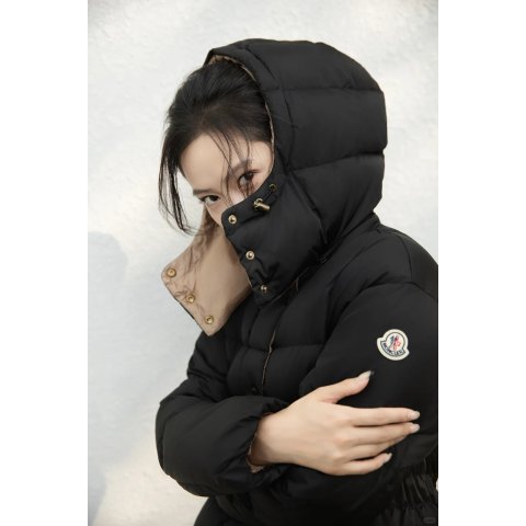 Moncler Agneux Hooded Short Quilted Jacket