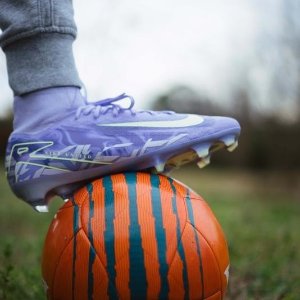 Nike Soccer Cleats Up to 30% Off