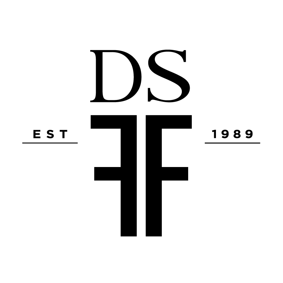 Donna Salyers' Fabulous-Furs logo