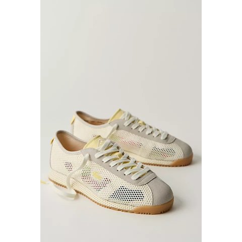 Lacoste Club Low Sneakers