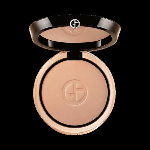 Giorgio Armani launched New Luminous Silk Compact