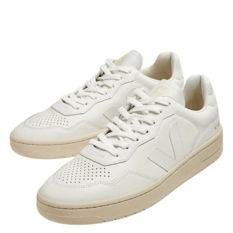 Veja Veja V-90 Organic Leather Sneaker
