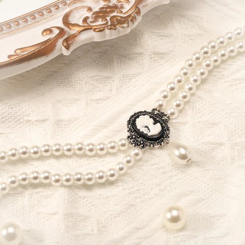 Dark Rose Pearl Choker